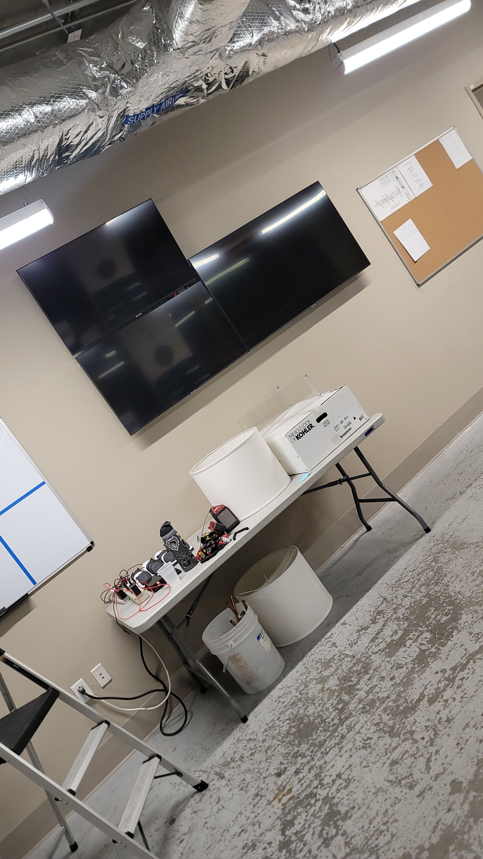 Dark Horse Handyman Image