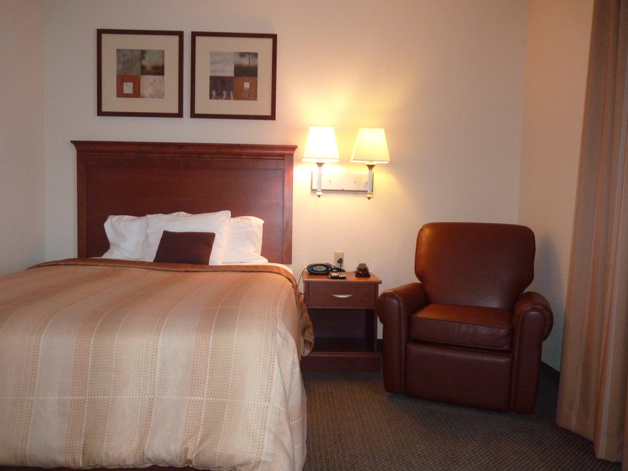 Candlewood Suites Fayetteville-Univ of Arkansas Photo