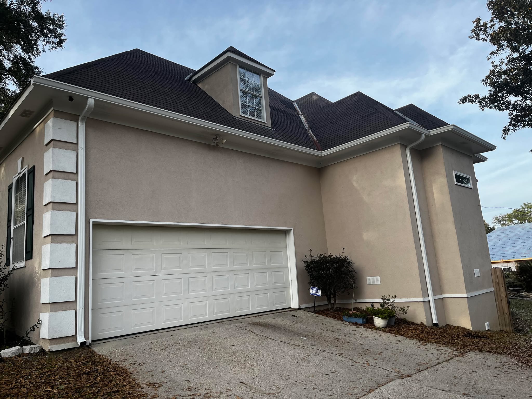 Southern Gutters LLC Image