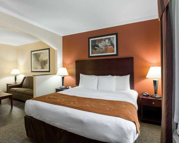 Images Comfort Suites