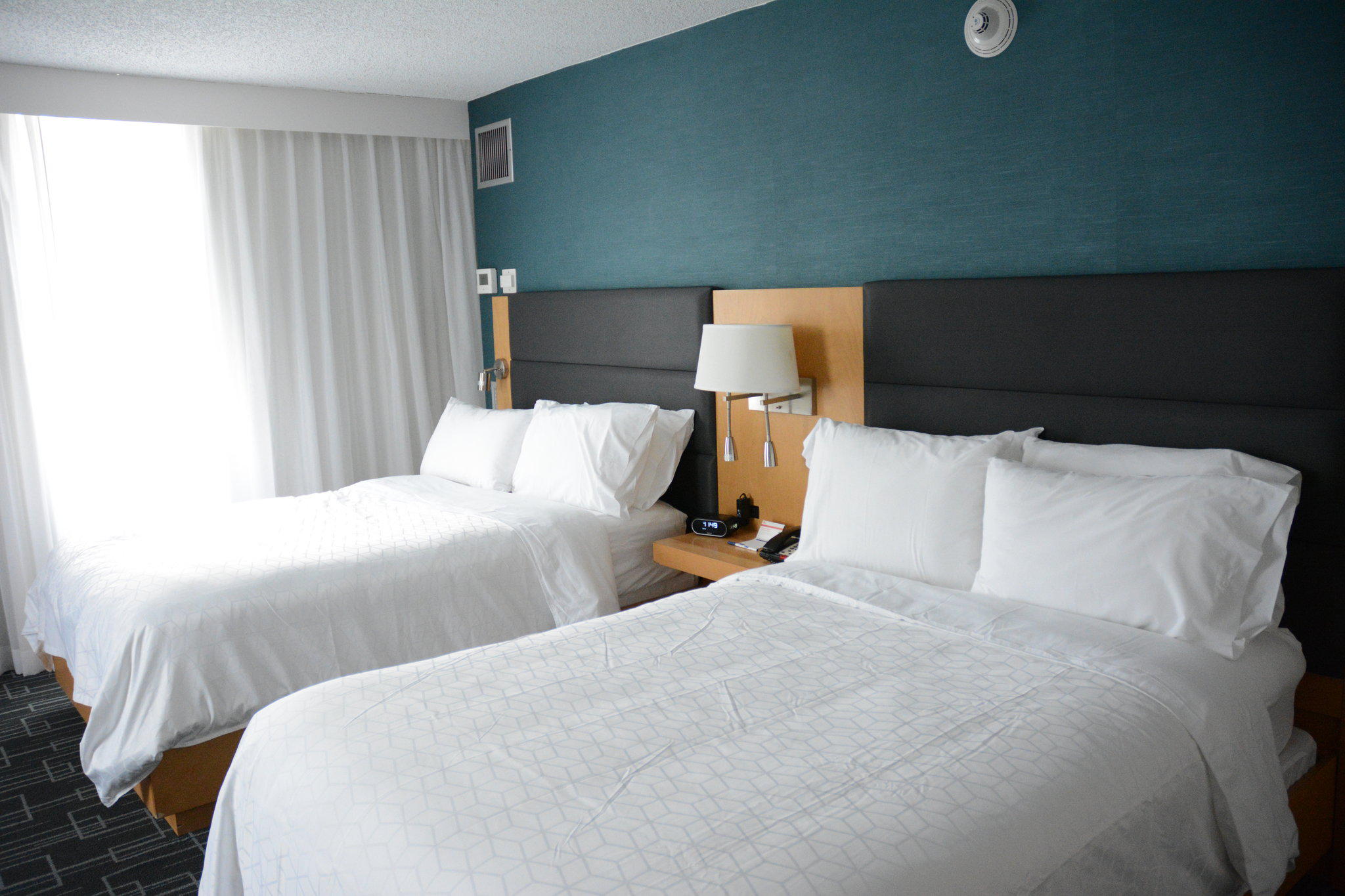 Holiday Inn Express & Suites Stamford Photo