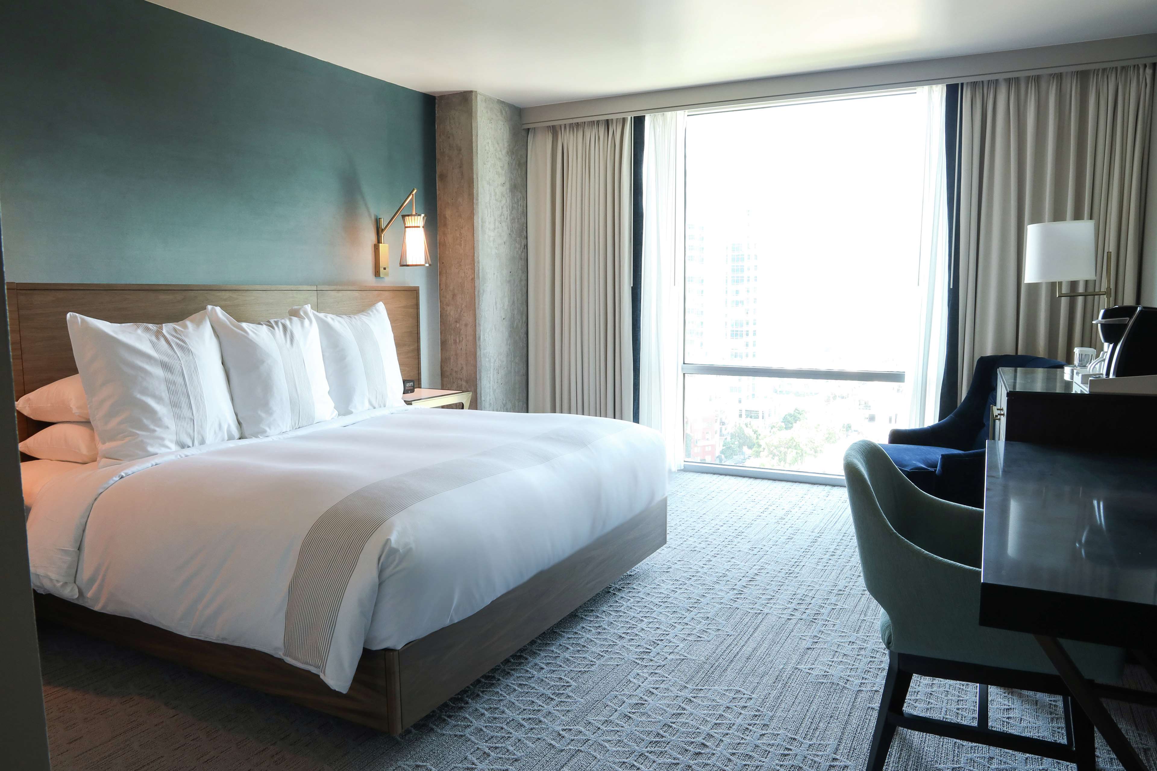 Carte Hotel San Diego Downtown, Curio Collection by Hilton Photo