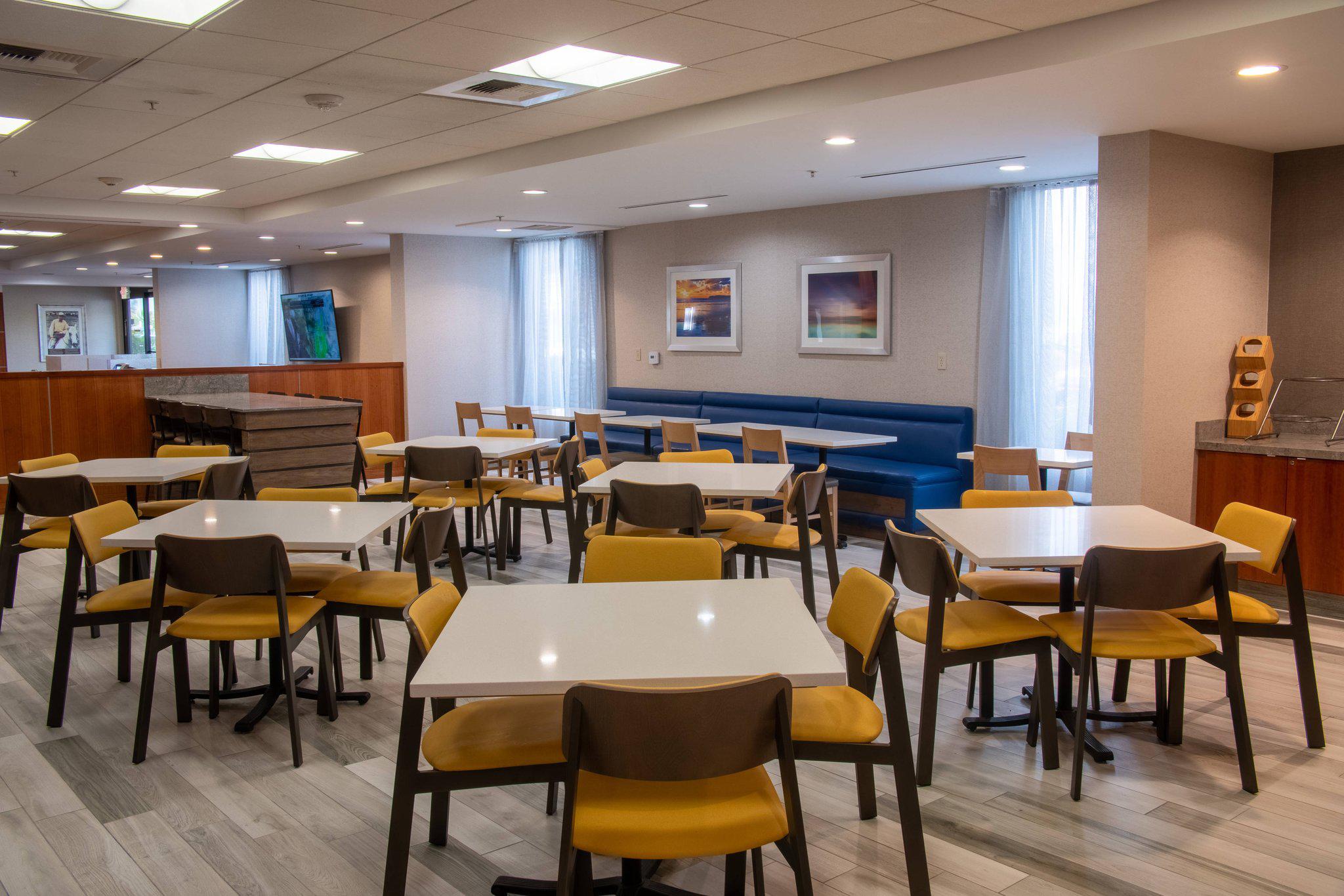 Fairfield Inn & Suites by Marriott Anaheim North/Buena Park Photo