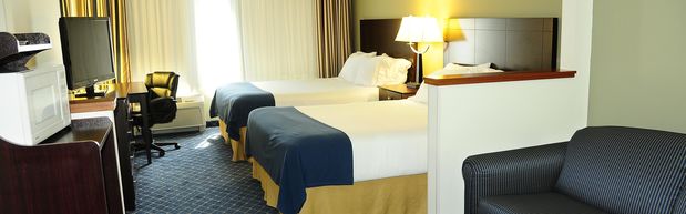 Images Holiday Inn Express & Suites Delafield