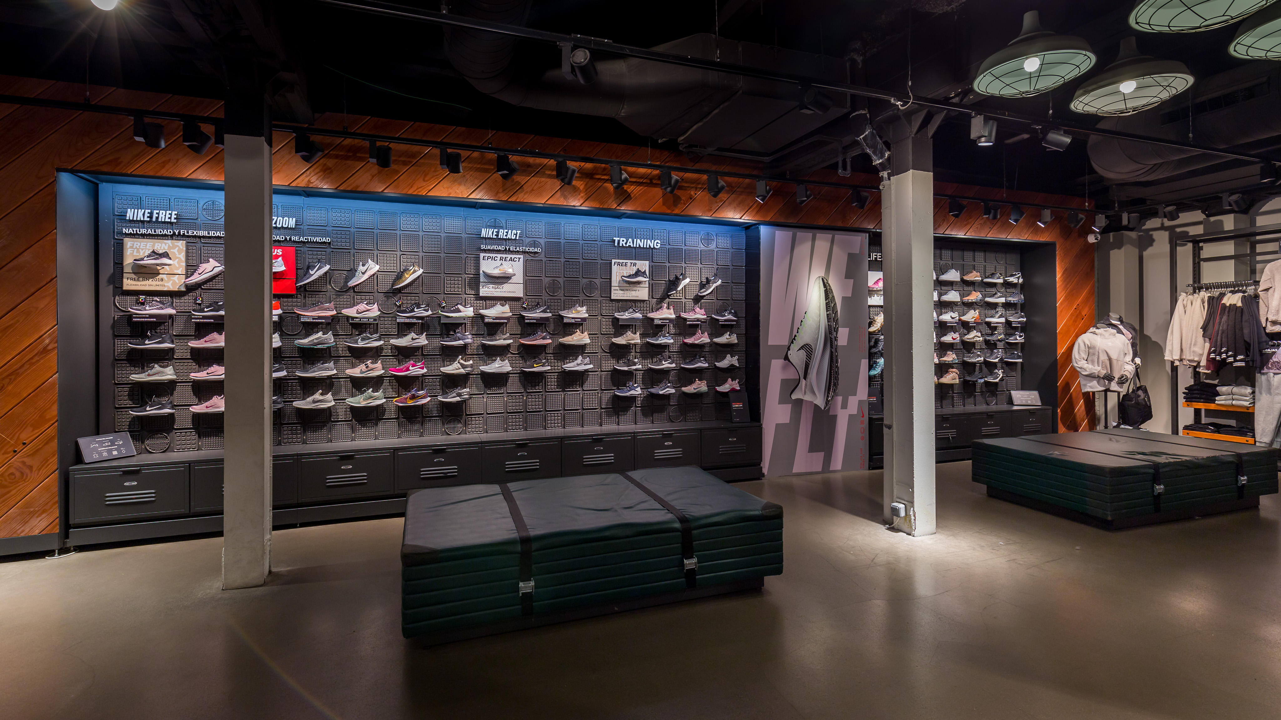 Images Nike Store Serrano
