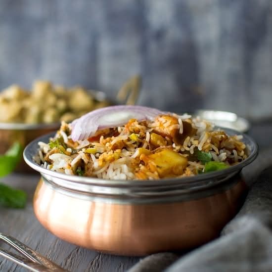 Veg Hyderabadi Dum Biryani
