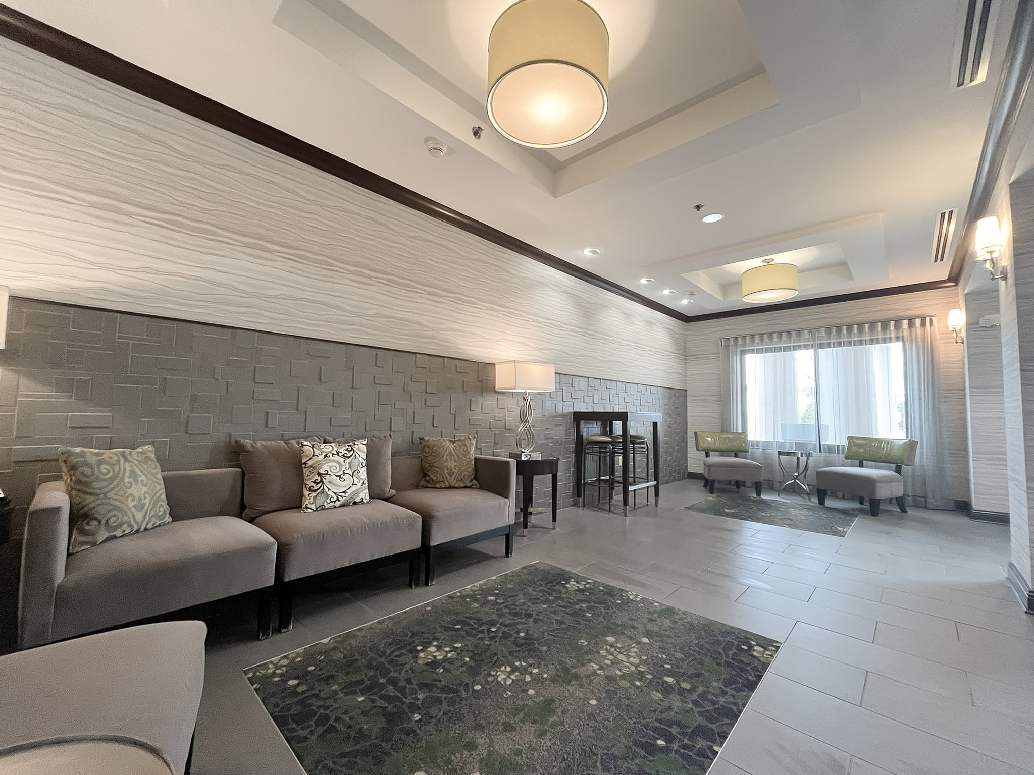 Holiday Inn Express & Suites Morton Peoria Area by IHG Image