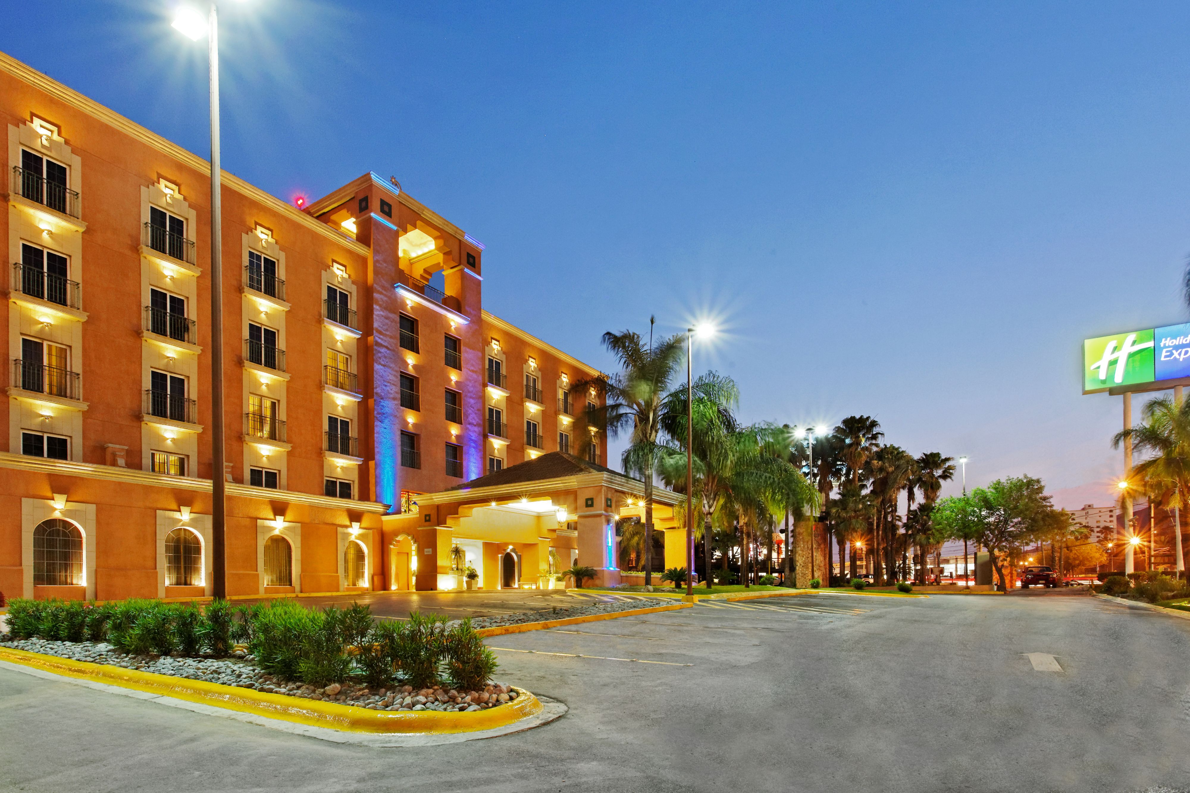 Images Holiday Inn Express Monterrey Galerias-Sn Jeronimo