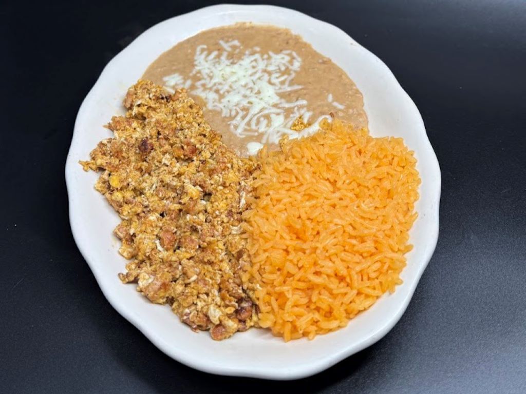 Huevos Con Chorizo