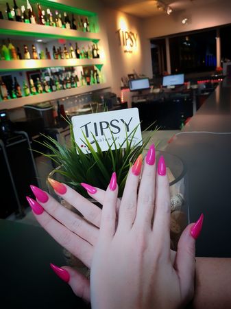 Images Tipsy SalonBar