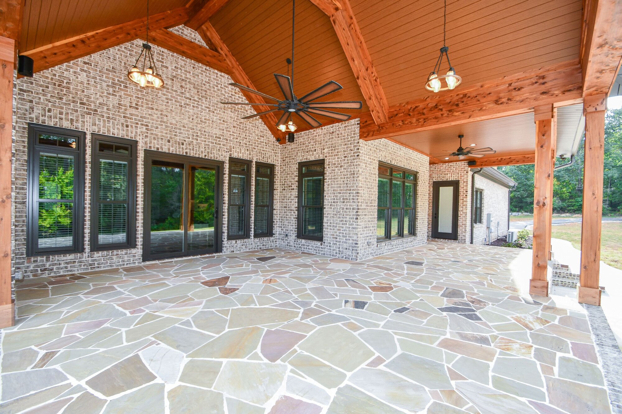 Emerald Pointe Construction, INC Image