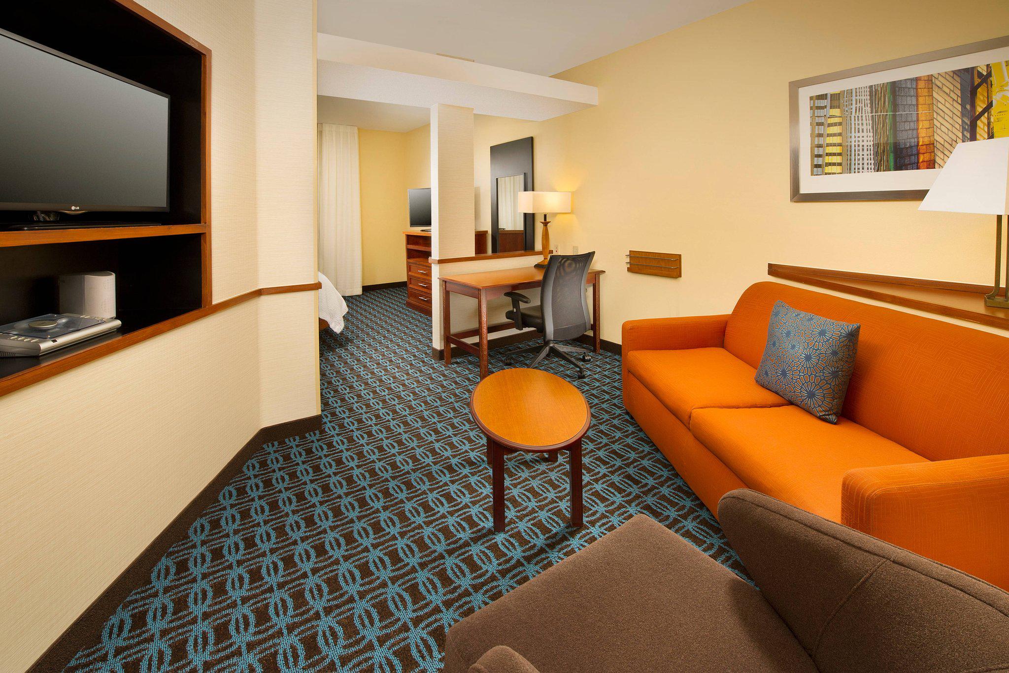 Fairfield Inn & Suites by Marriott Marshall Photo