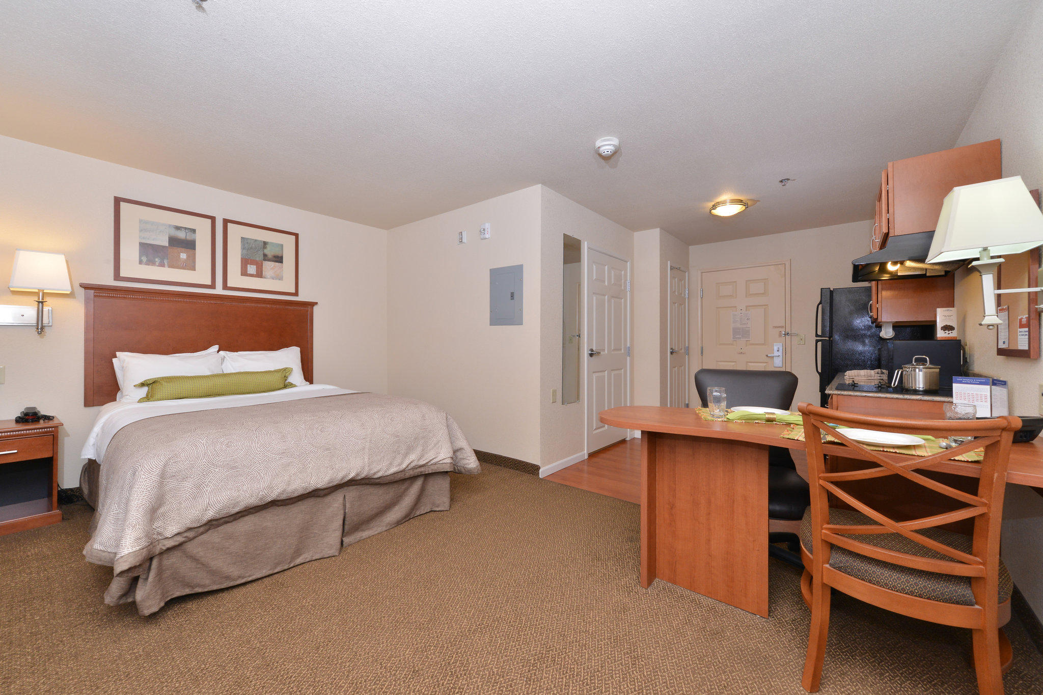 Candlewood Suites Springfield Photo