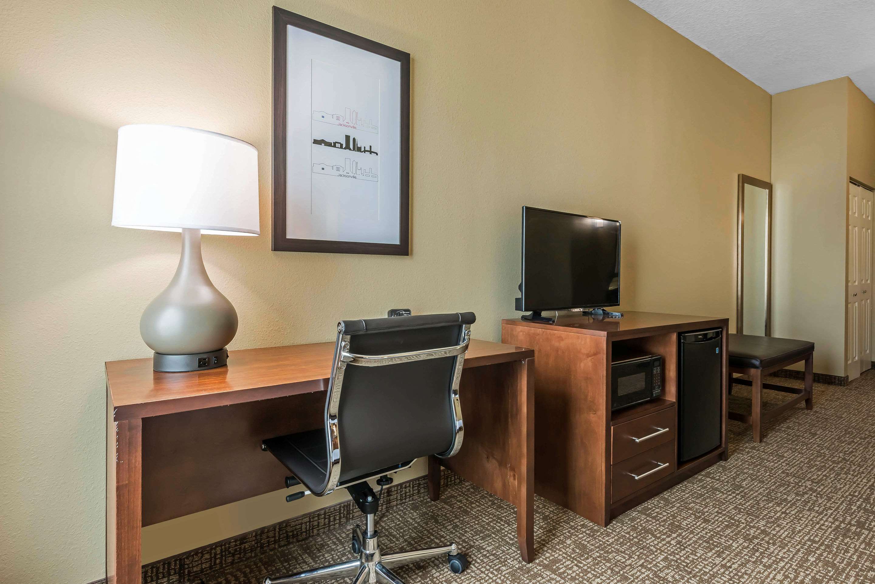 Comfort Suites Baymeadows Near Butler Blvd Photo