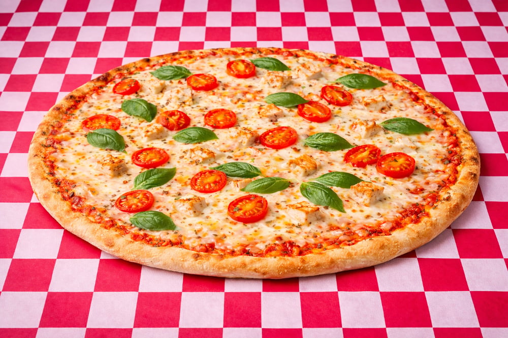 Lg Grilled Chicken Margherita Pizza 14 (Italian Style)