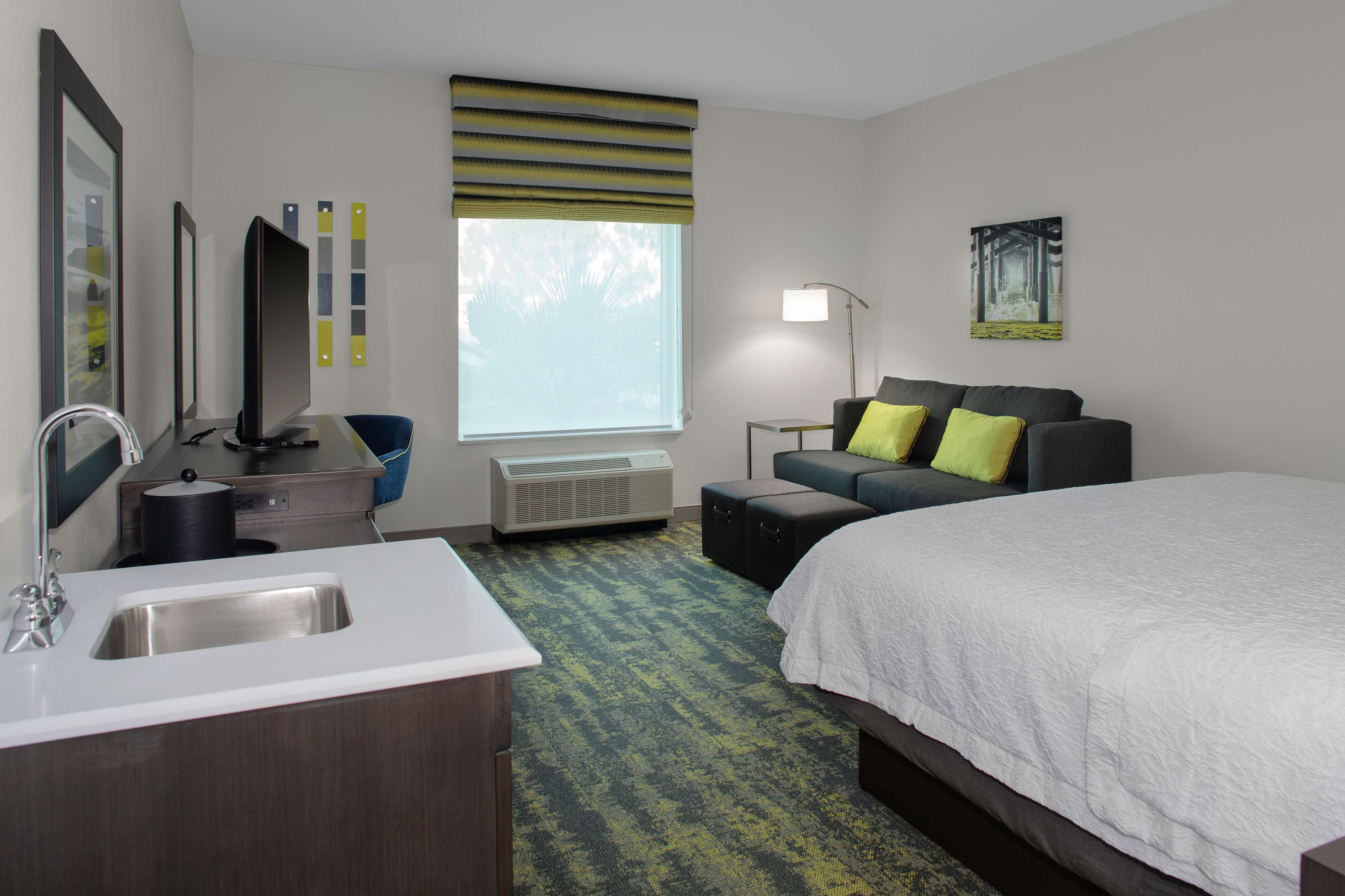 Guest room