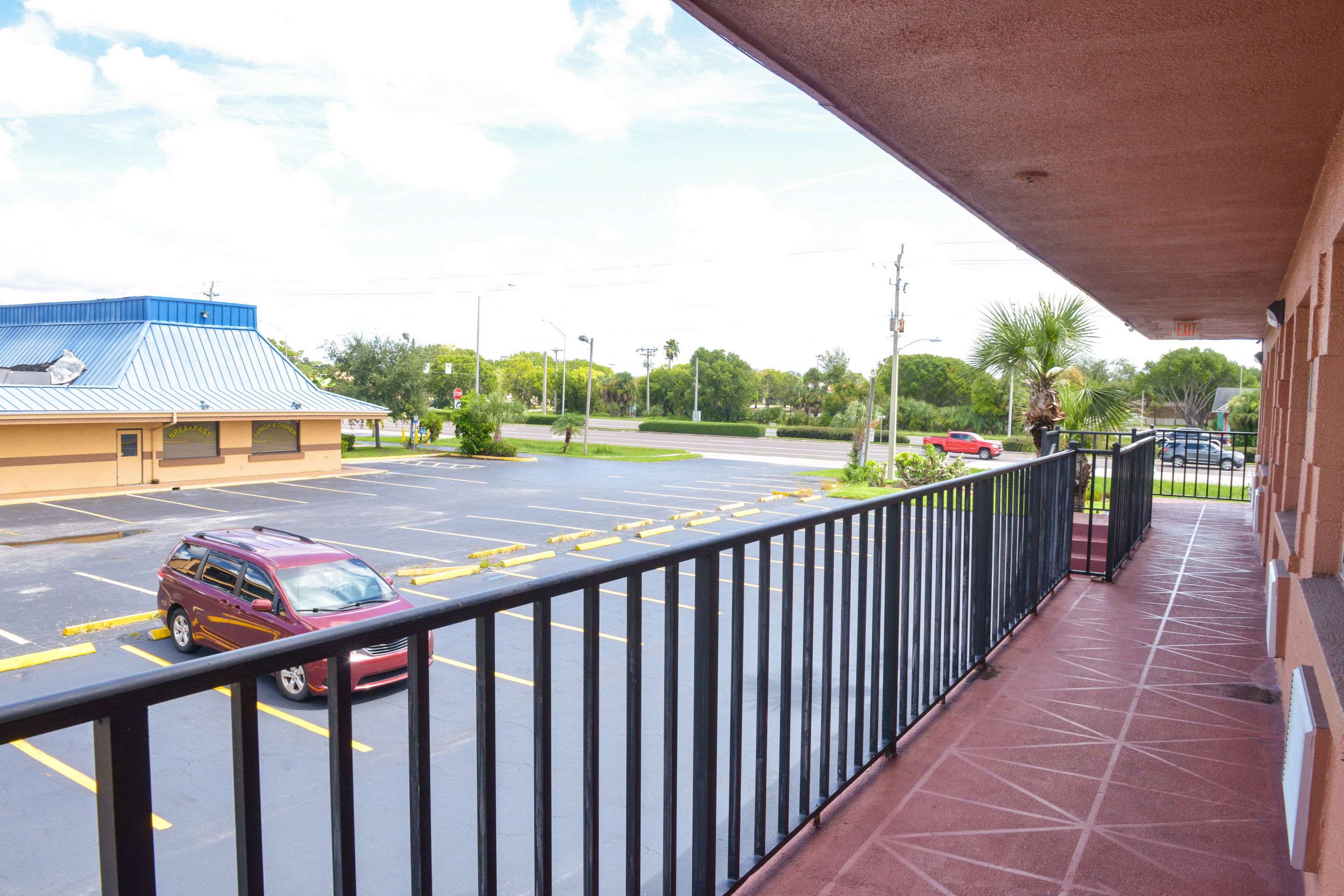 Econo Lodge North Photo