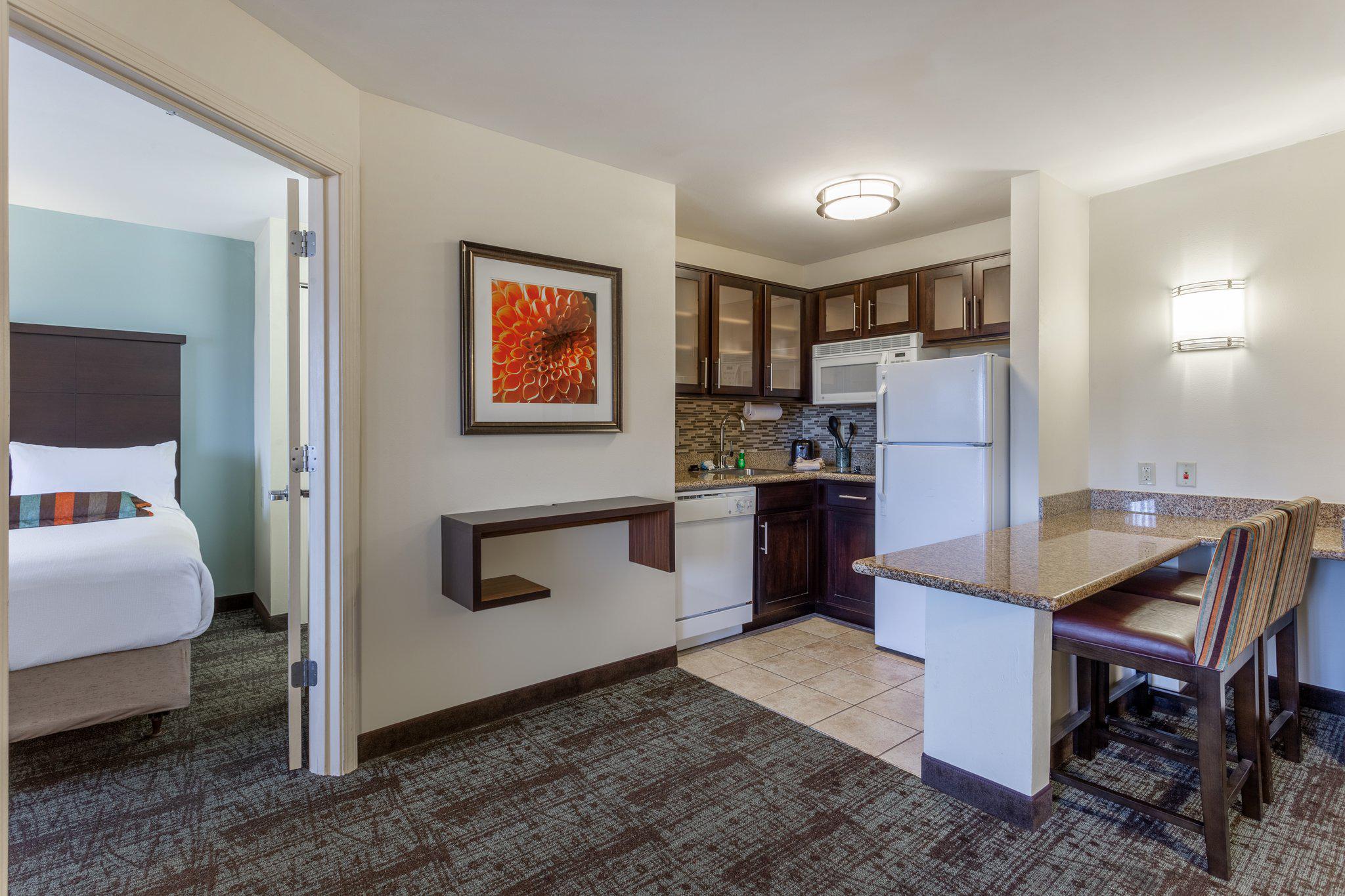 Staybridge Suites Davenport Photo