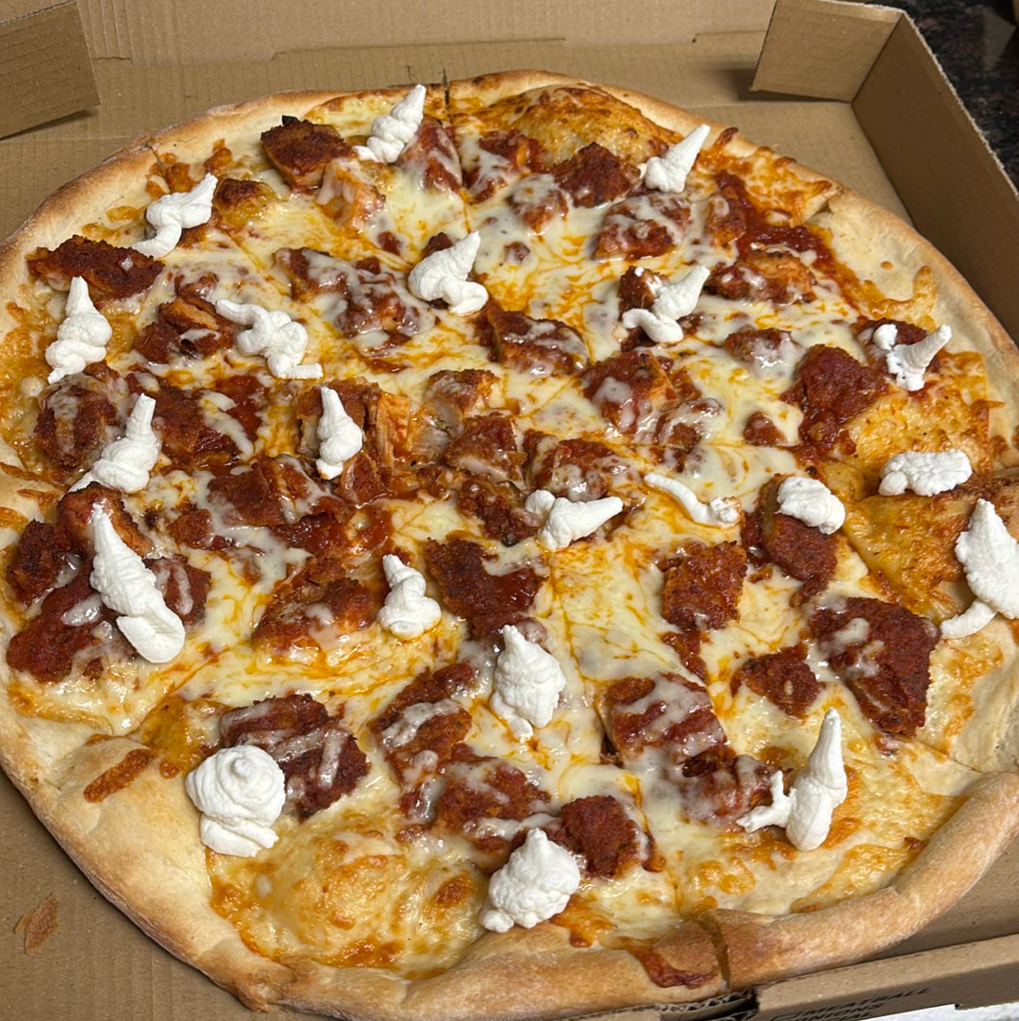 LG Chicken Parm Pizza