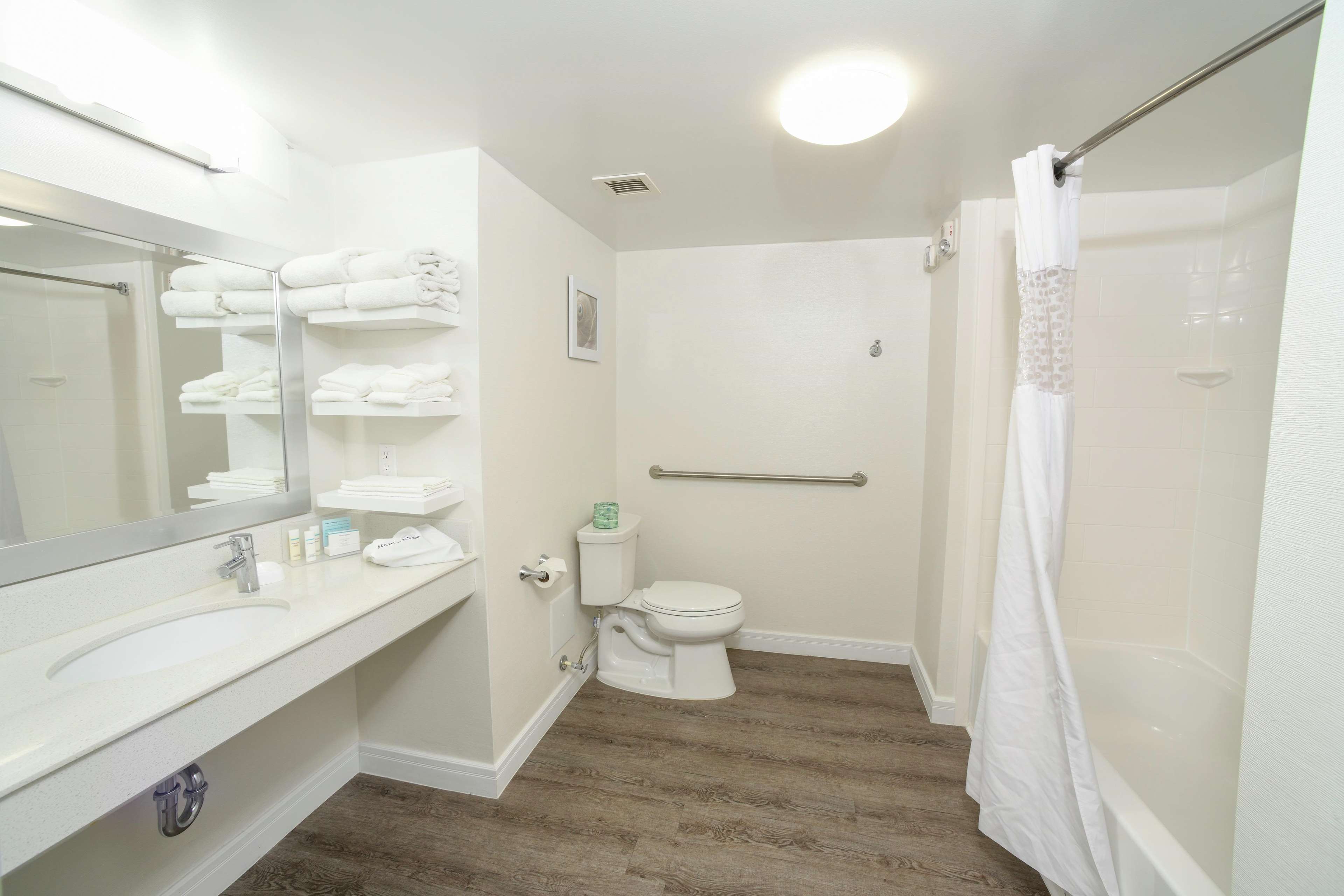 Hampton Inn Jacksonville East Regency Square Photo