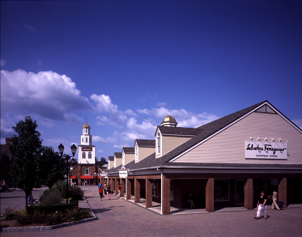 Woodbury Common Premium Outlets - Central Valley, NY - Company Information