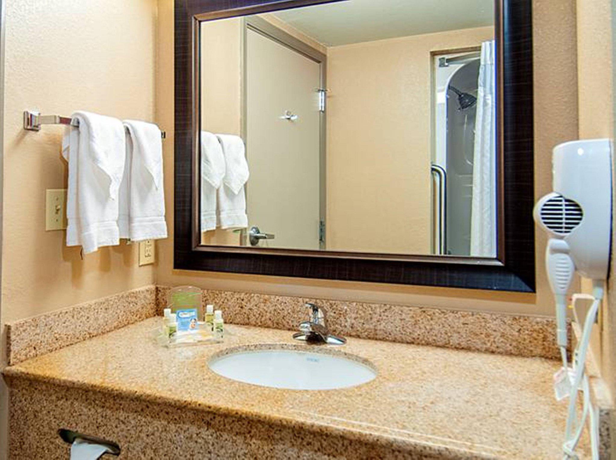 Holiday Inn & Suites Slidell - New Orleans Area Photo