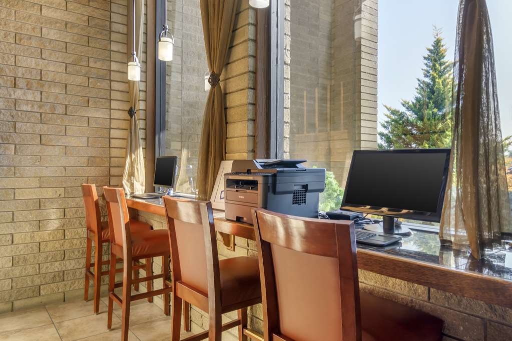 Best Western Plus Ahtanum Inn Image