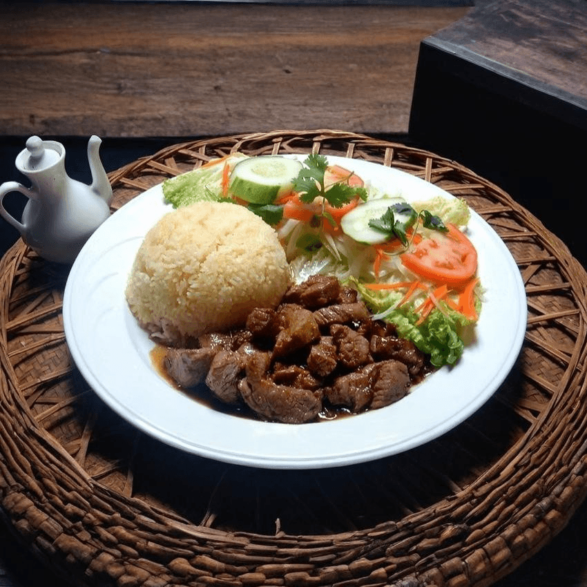 Diced Garlic Steak with Butter Rice
