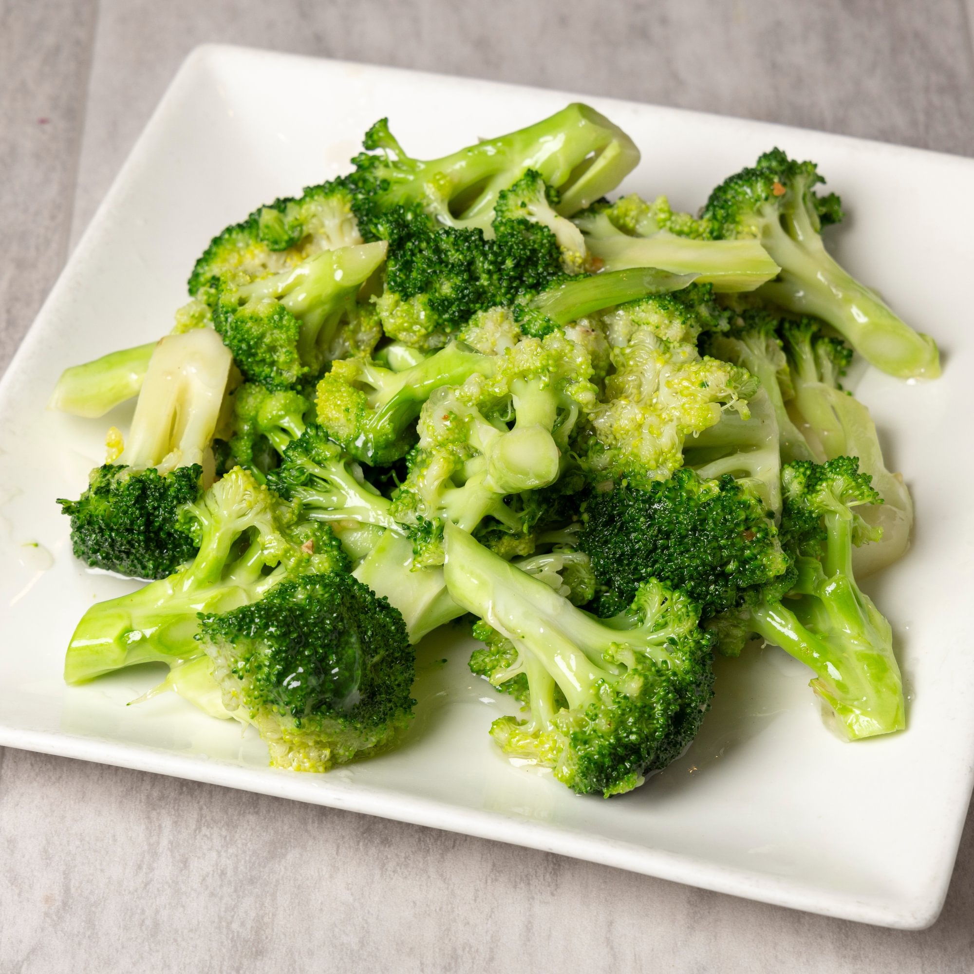 Sautéed broccoli (lunch) / 清炒芥兰（午）