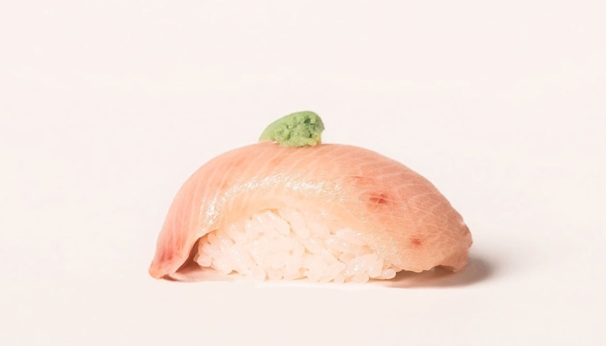N11 Nigiri Yellowtail/2Pcs / Raw Fish