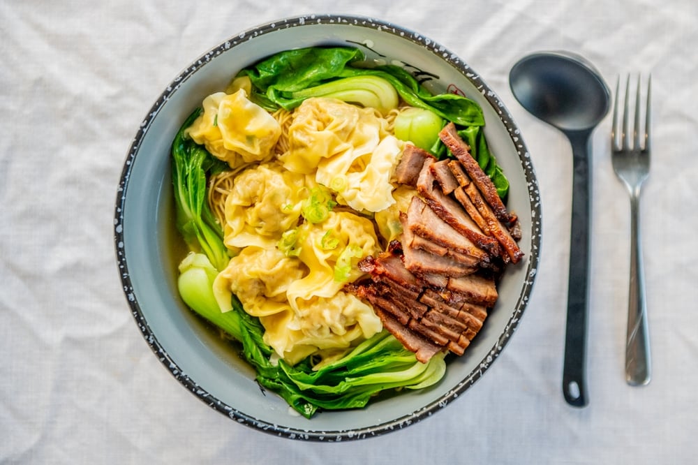 Hong Kong Roast Pork Wonton Noodle Soup 叉烧云吞面
