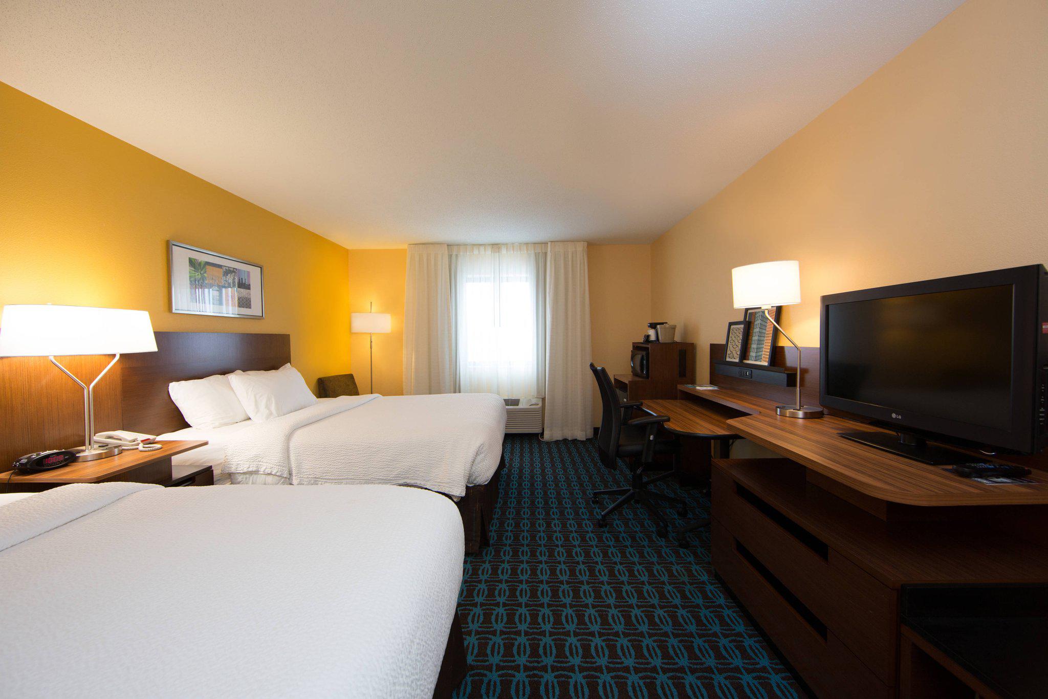 Fairfield Inn & Suites by Marriott Burlington Photo