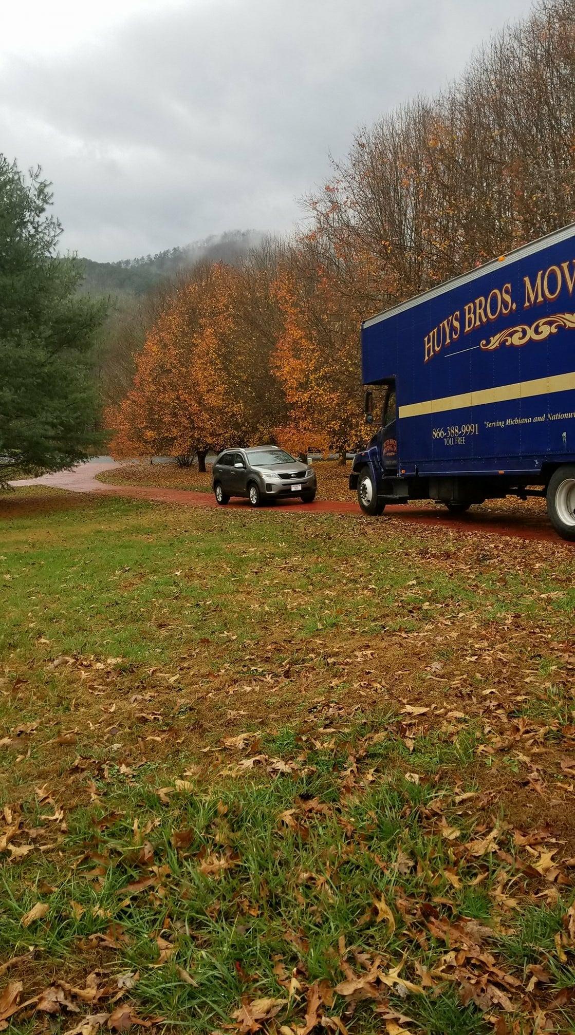Huys Bros. Moving, INC. Image