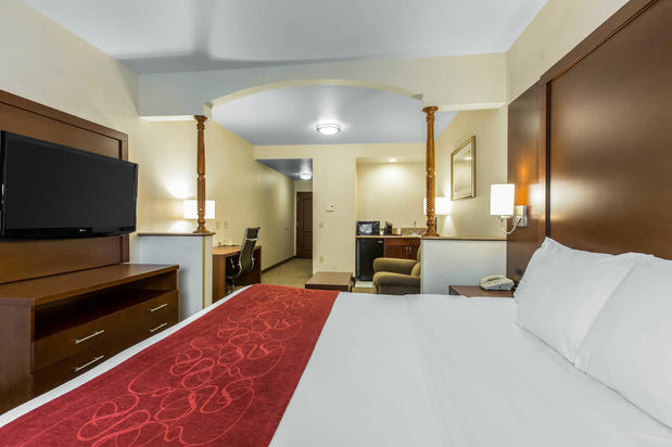 Images Comfort Suites