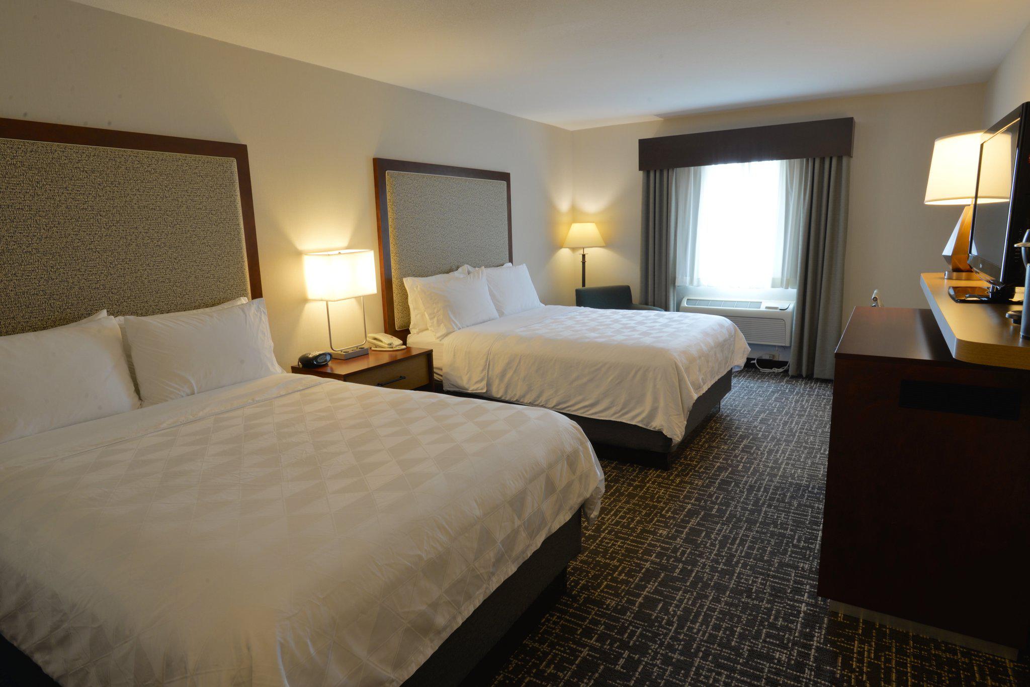 Holiday Inn & Suites Minneapolis - Lakeville Photo