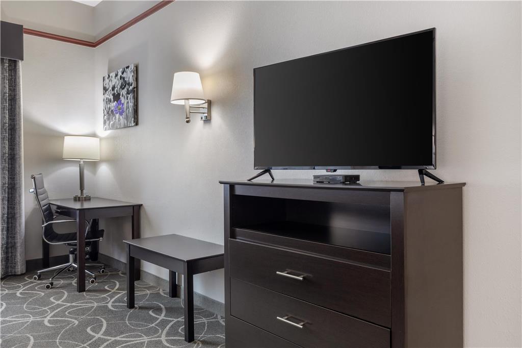 Best Western Limestone Inn & Suites Image