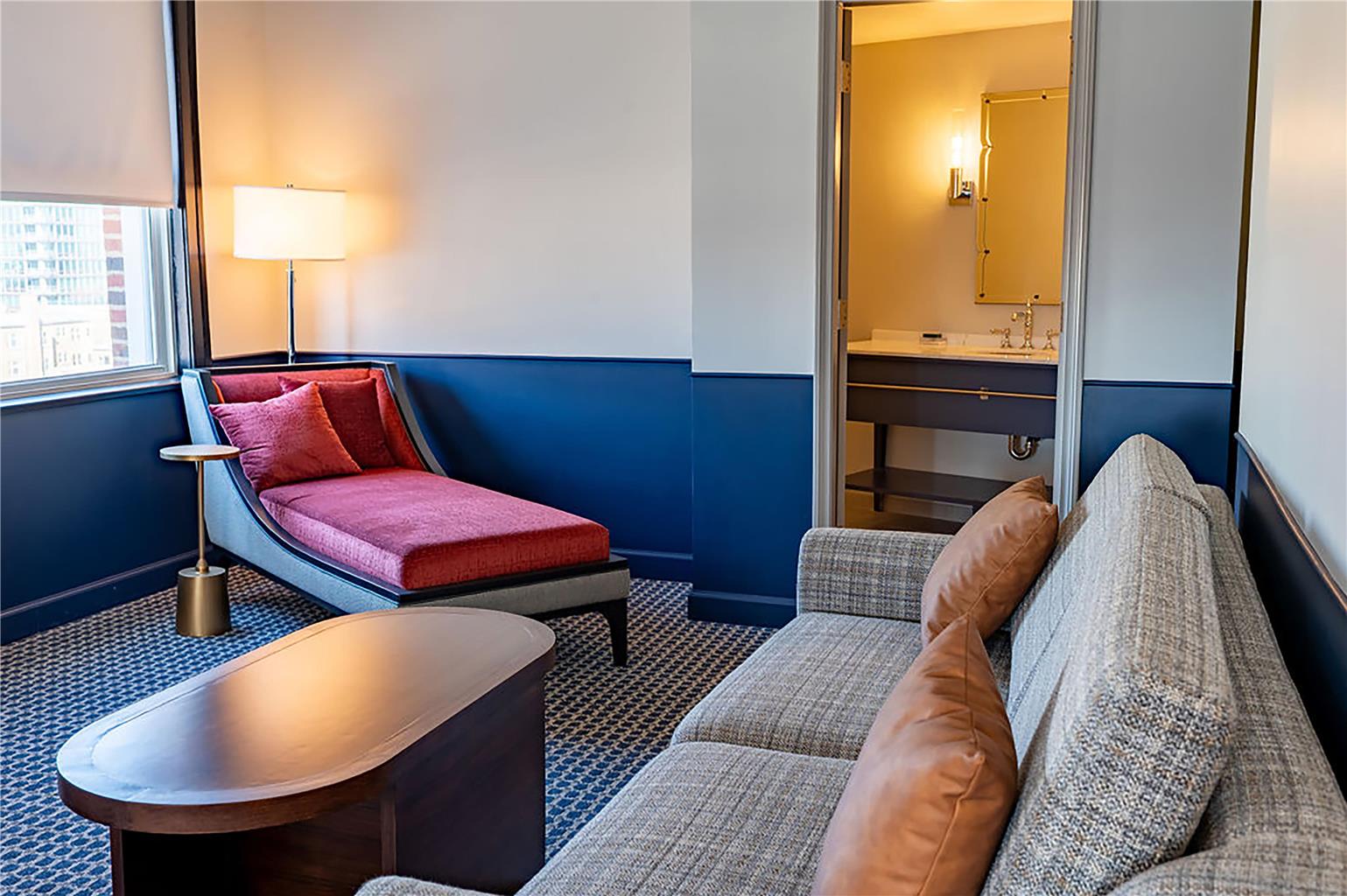 Hilton Orrington/Evanston Image