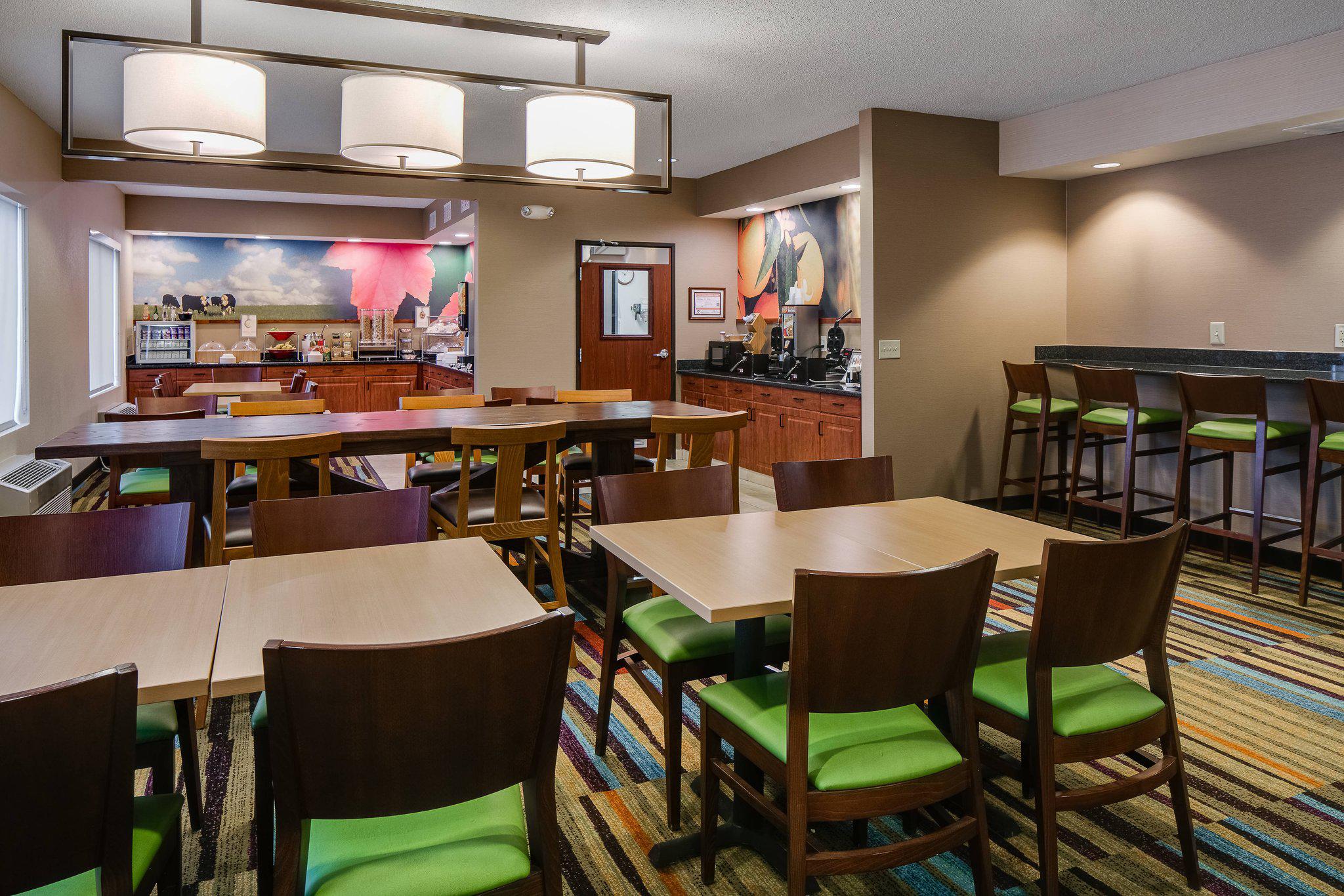 Fairfield Inn & Suites by Marriott Kansas City Airport Photo