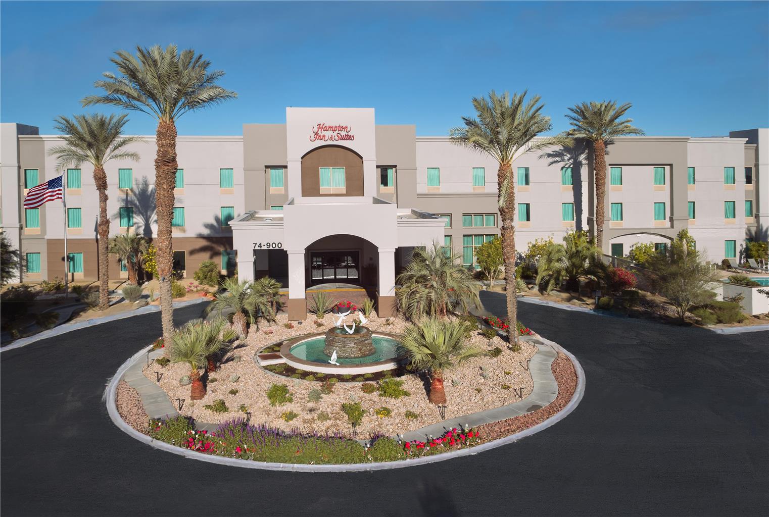 Hampton Inn &amp; Suites Palm Desert Logo