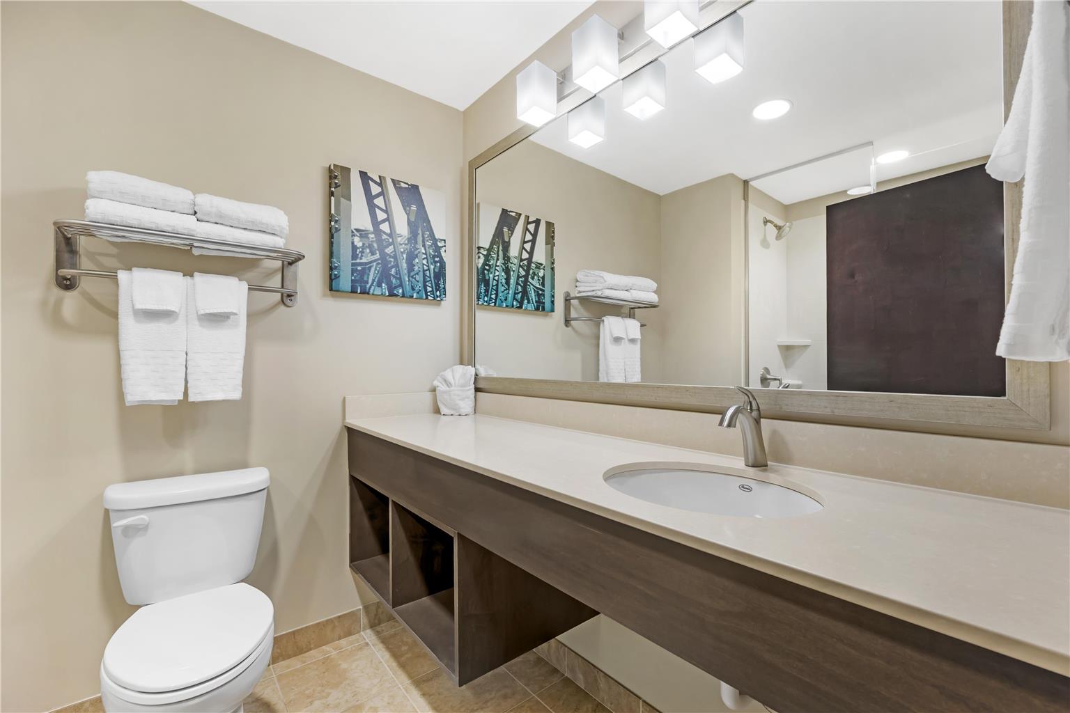 Best Western Plus Centralia Hotel & Suites Image