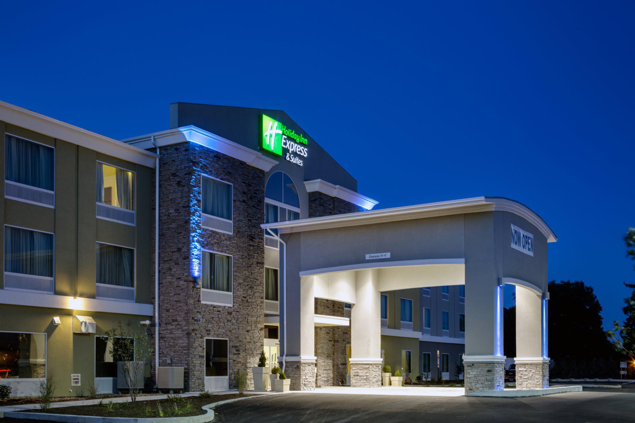 Holiday Inn Express & Suites Carlisle - Harrisburg Area Photo