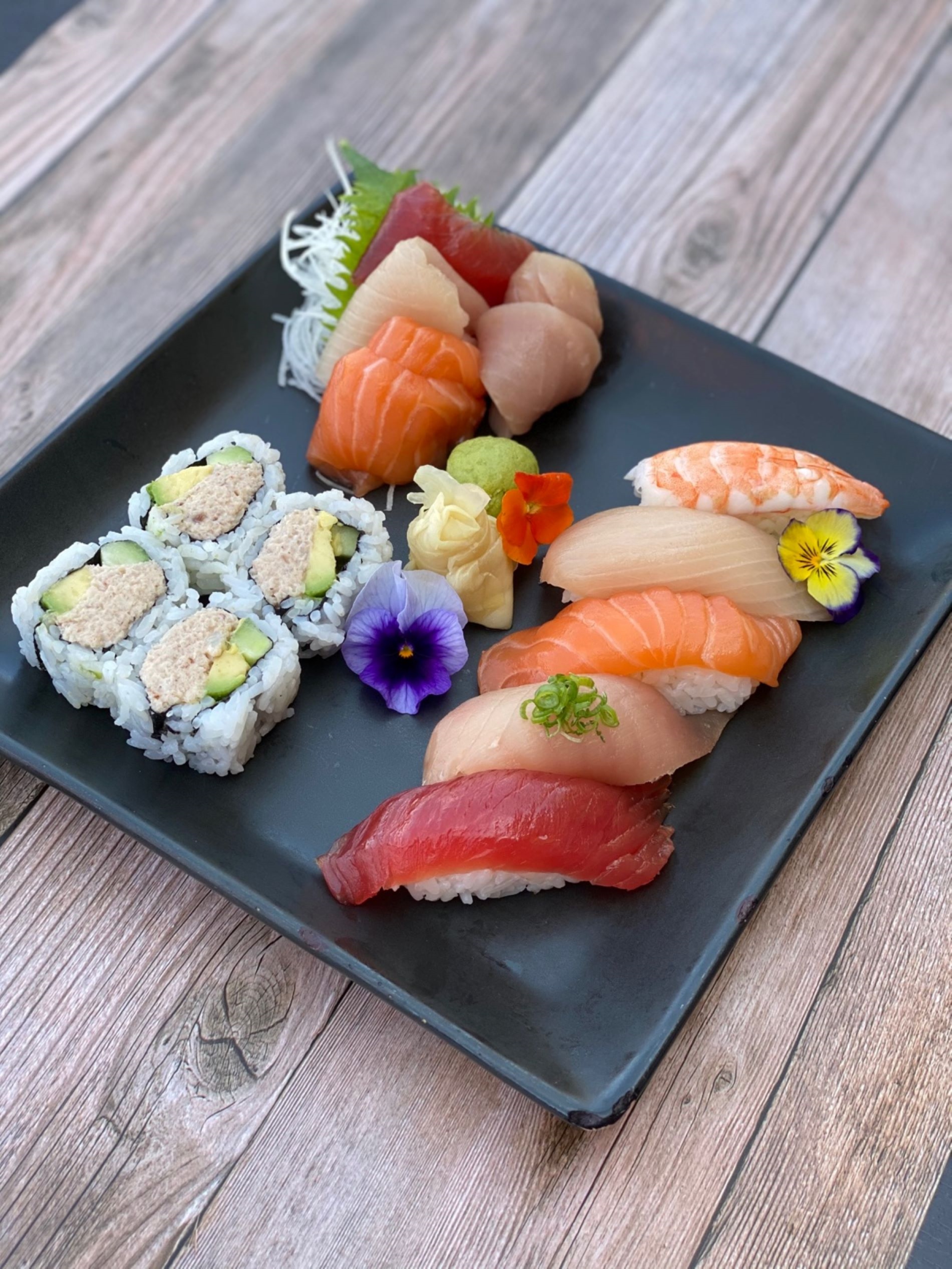 Sushi Sashimi Bluecrab Special