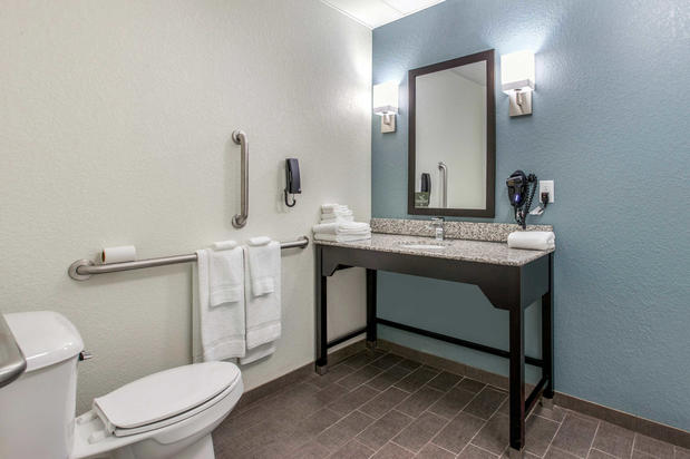 Images Sleep Inn & Suites Ankeny - Des Moines