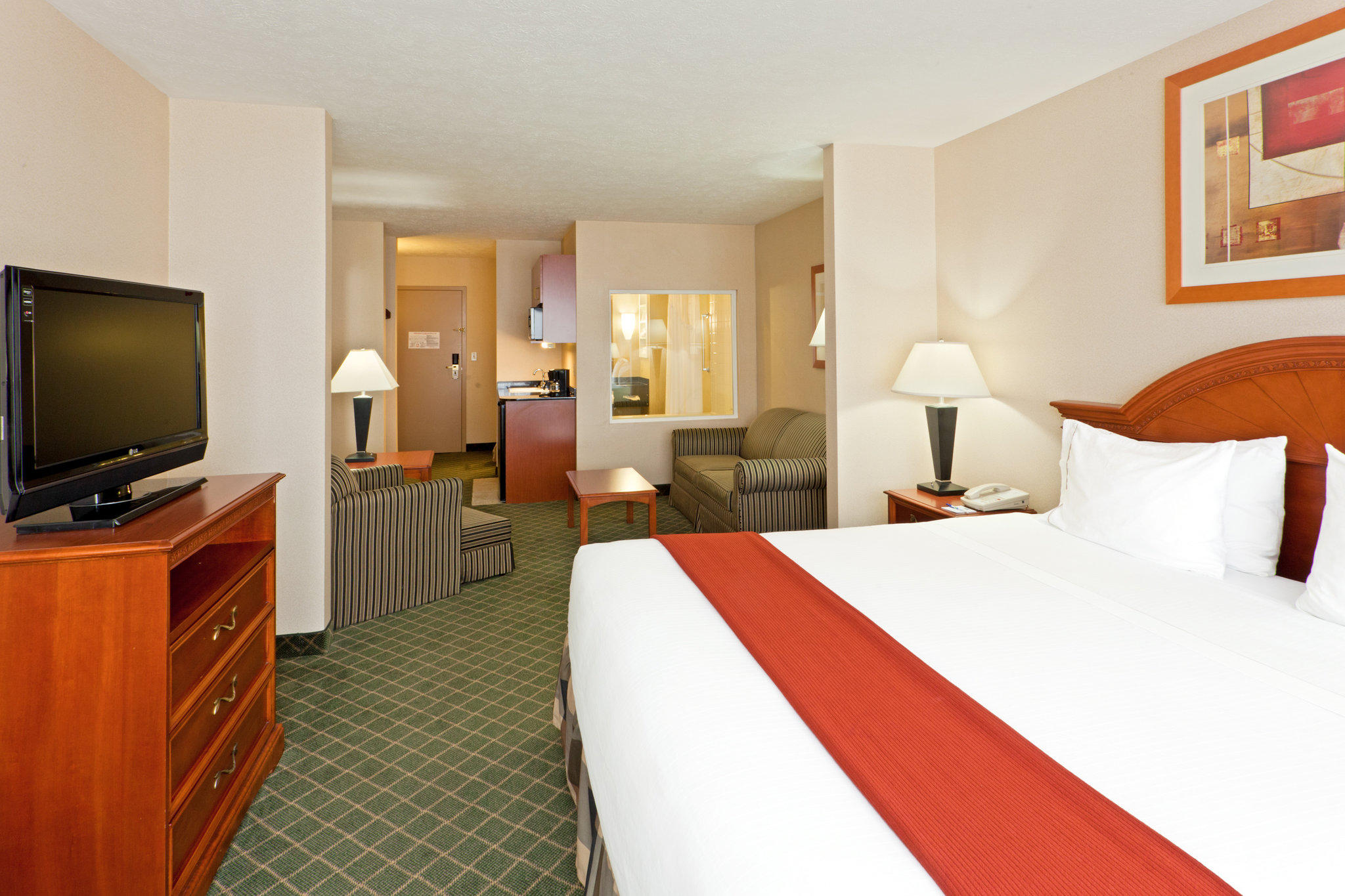 Holiday Inn Express & Suites Kent State University Photo