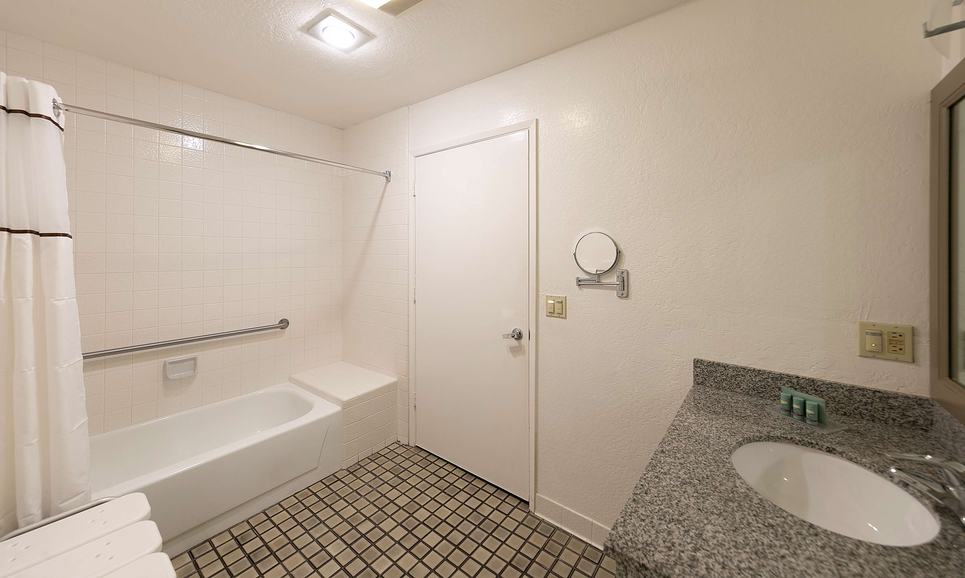 Best Western Seacliff Inn Photo