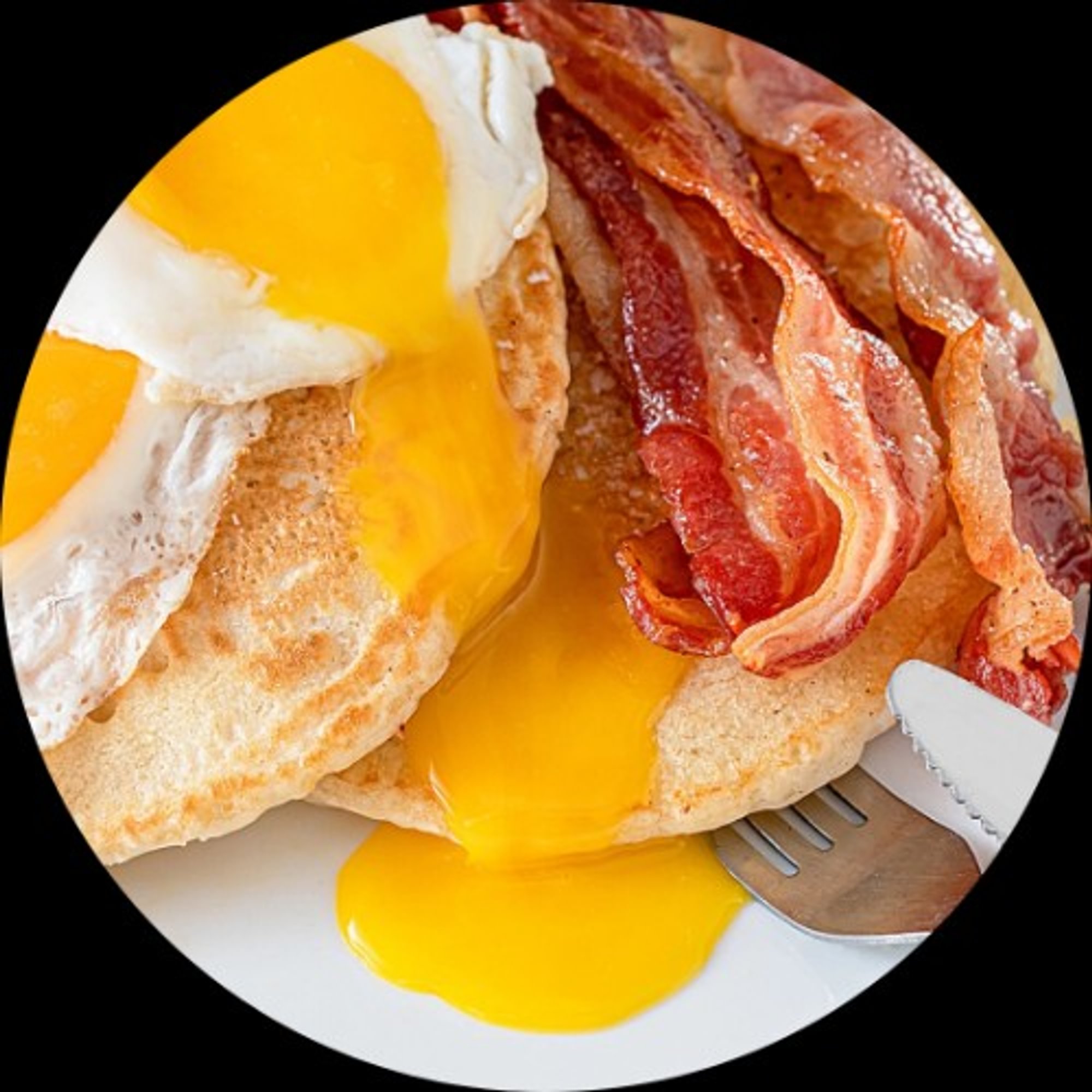2 Eggs, Breakfast Meat & 2 Pancakes