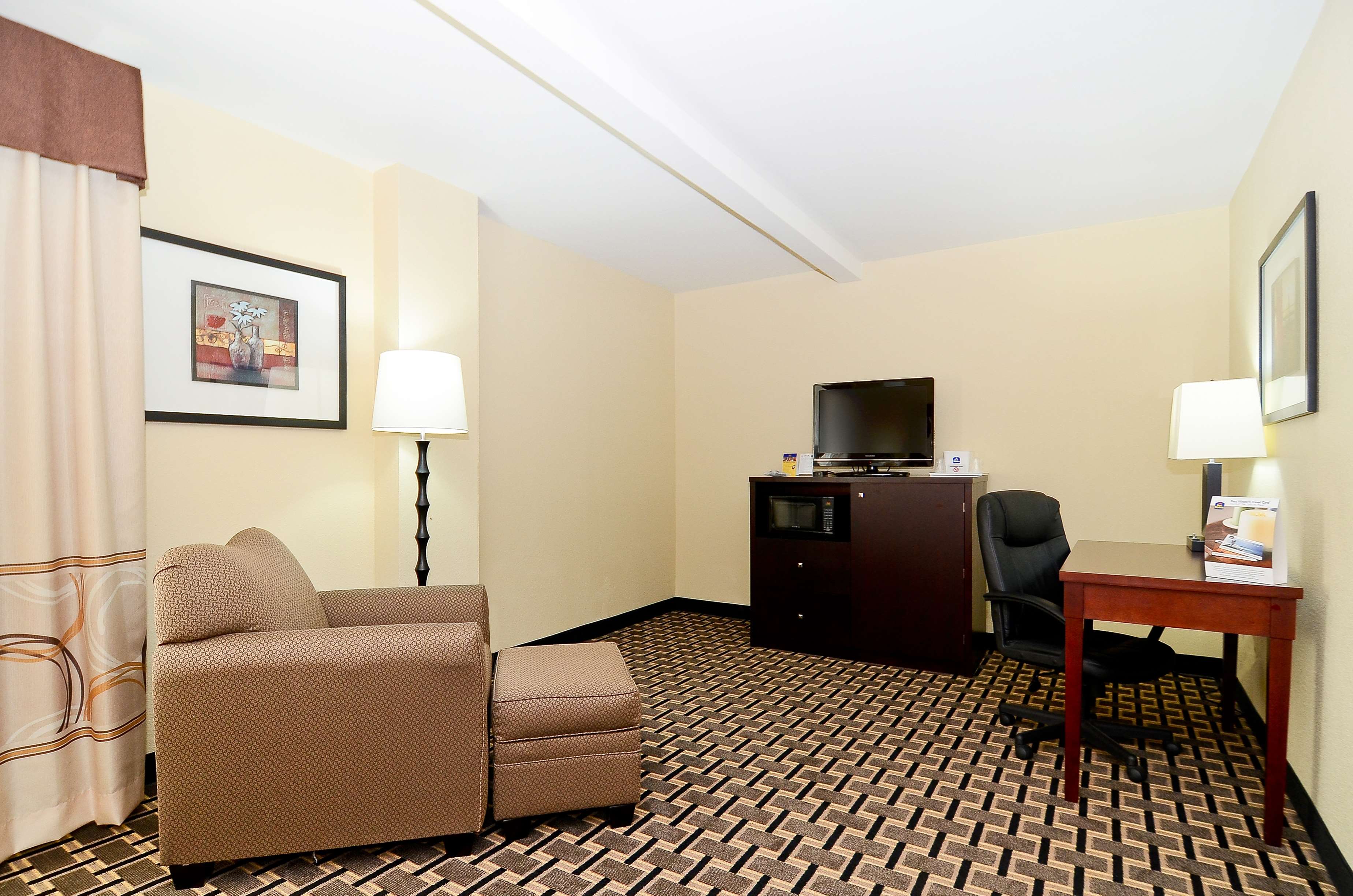 Business King Guest Room