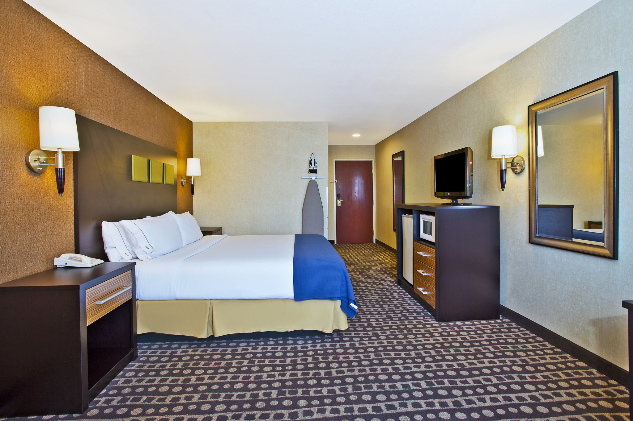 Holiday Inn Express & Suites Wabash by IHG Image
