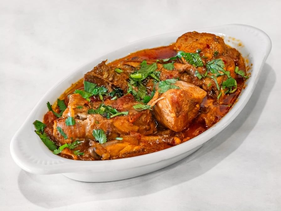 CHICKEN CURRY (Saucey)