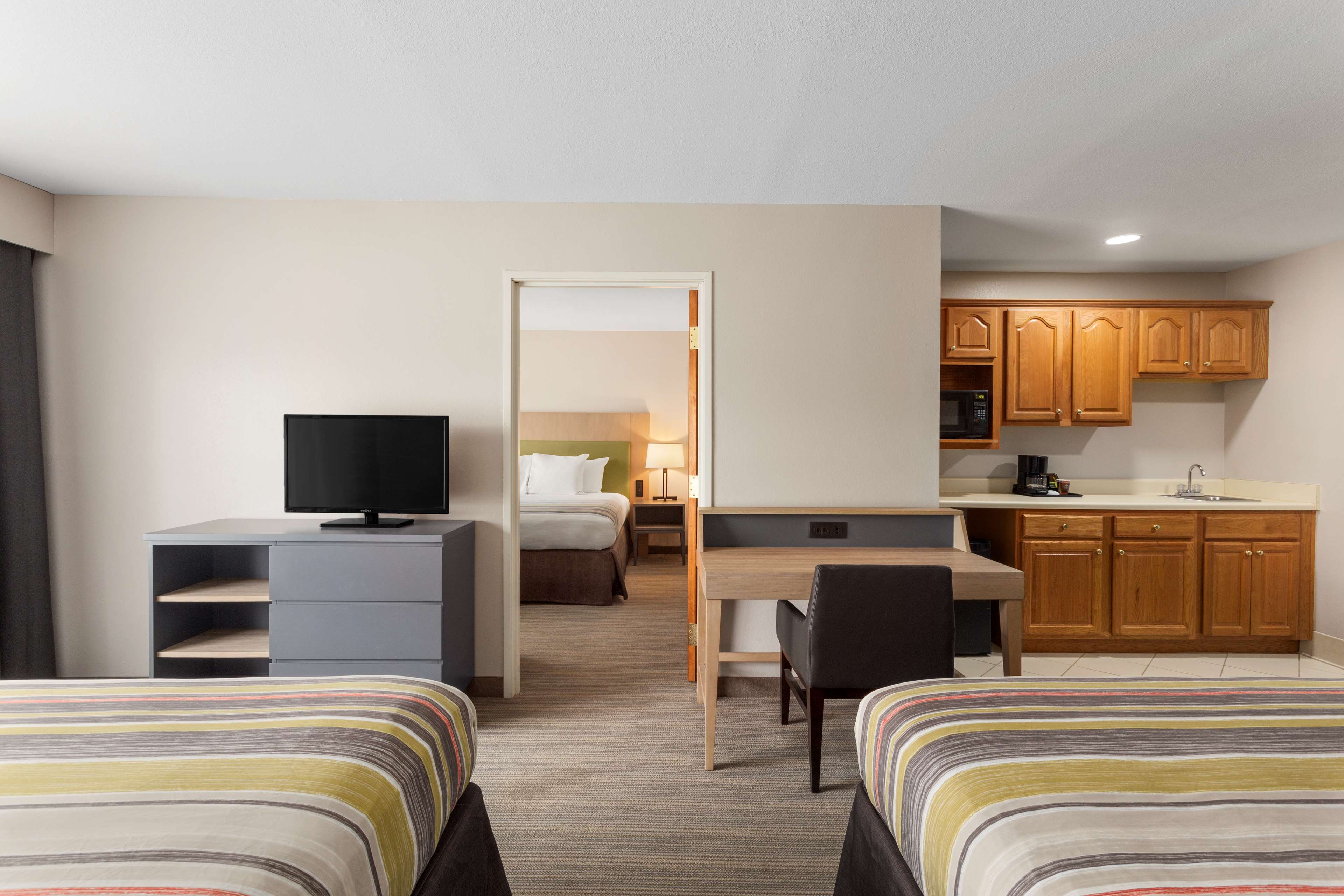 Country Inn & Suites by Radisson, Jackson-Airport, MS Photo